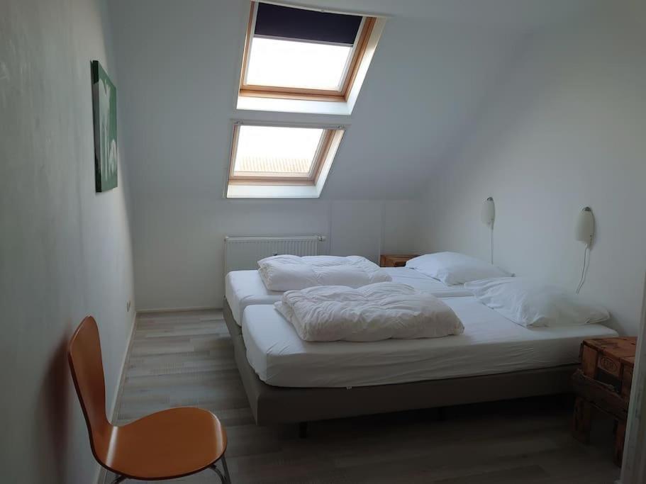 De Oostkamer; Eiland Appartement Naast Natuurgebied Boschplaat Oosterend  Dış mekan fotoğraf